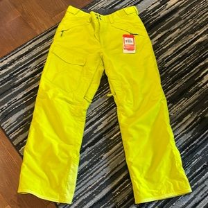 The North Face - Freedom Insulated Snow Pants - Sulphur Green: Medium